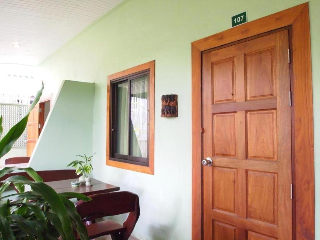 Baan Sala Lung Dam Hotel Бопхут Экстерьер фото